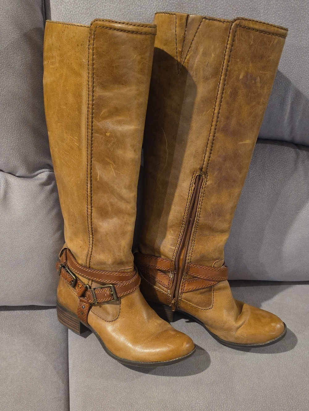 Gianni Bini Tan Brown Leather Boots